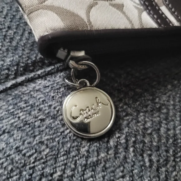 Coach Signature Khaki & Chocolate Wristlet - Picture 3 of 13